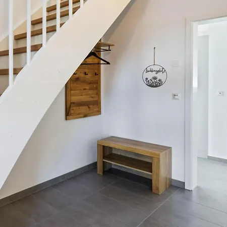 Haffbrise - Mit Kamin Und Sauna Fuer 6 Personen Nyaraló