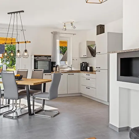 Haffbrise - Mit Kamin Und Sauna Fuer 6 Personen Casa de Férias Pepelow