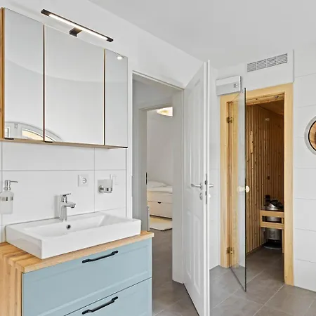 Haffbrise - Mit Kamin Und Sauna Fuer 6 Personen بيت للعطل *