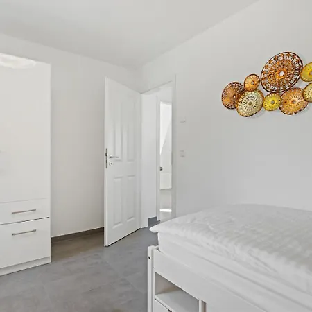 Haffbrise - Mit Kamin Und Sauna Fuer 6 Personen بيت للعطل Pepelow