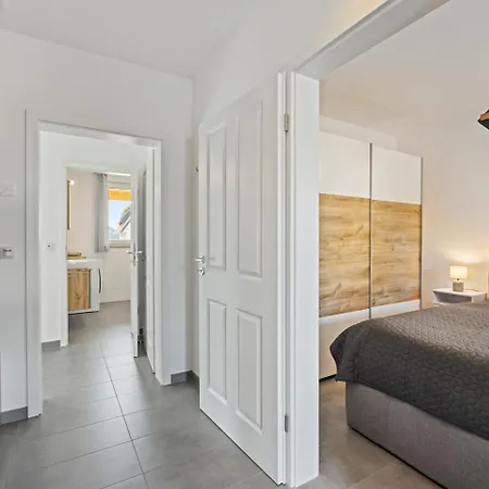 Haffbrise - Mit Kamin Und Sauna Fuer 6 Personen *